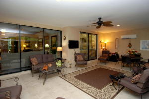 WINDRIFT AT JONATHANS LANDING - Residential