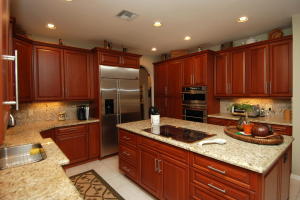 WINDRIFT AT JONATHANS LANDING - Residential