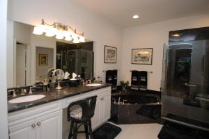 WINDRIFT AT JONATHANS LANDING - Residential