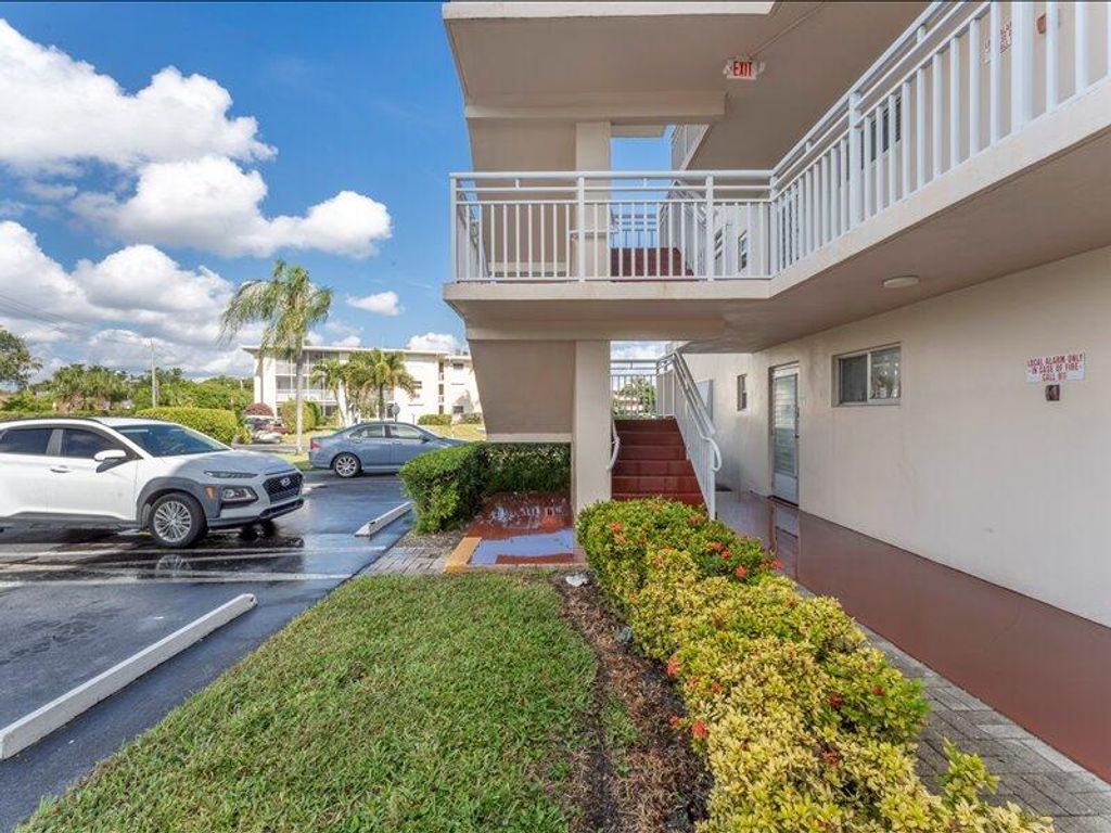 Photo of 2724 N Garden Drive #204, Lake Worth, FL 33461 (MLS # R11142415)