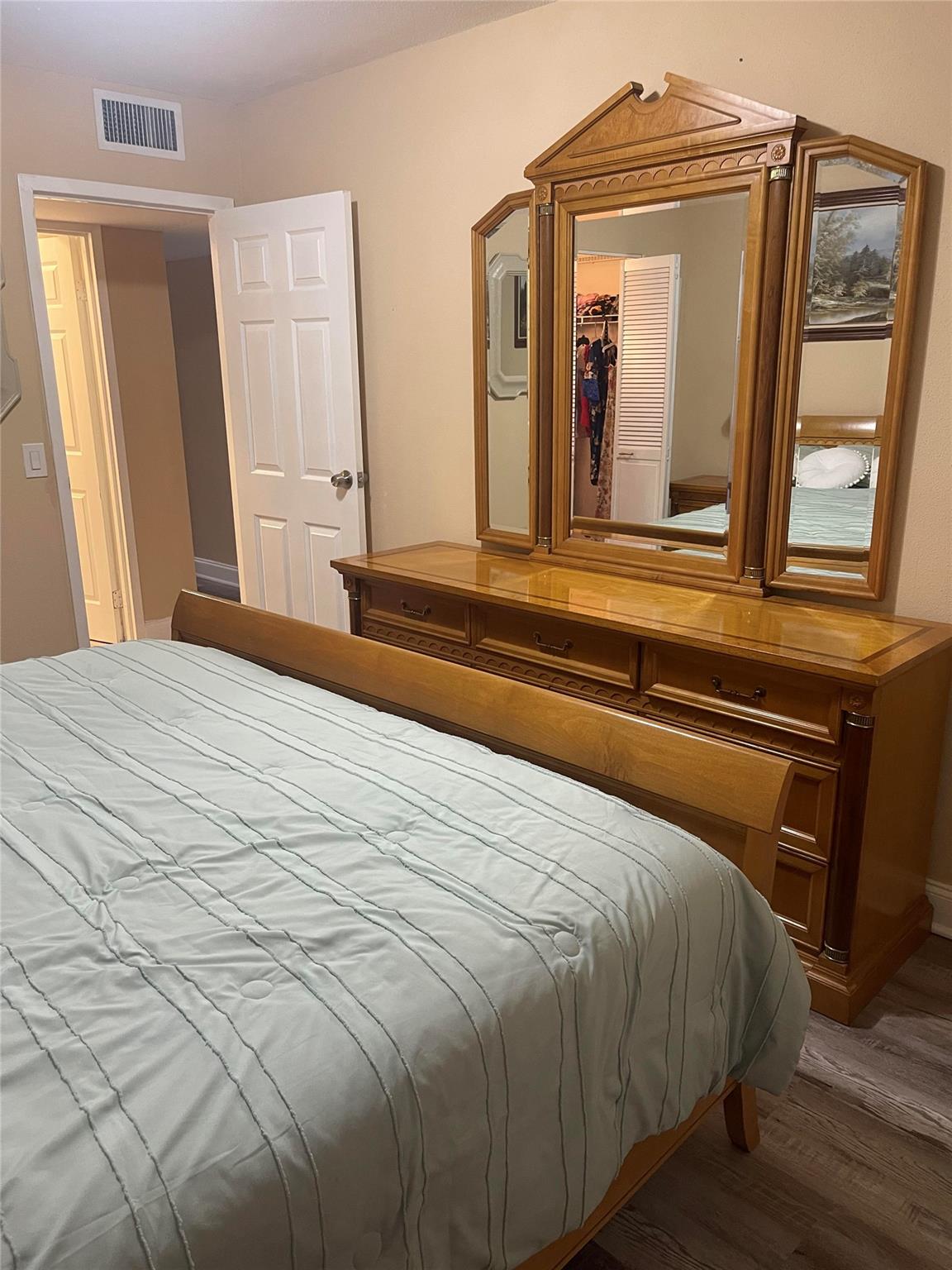 KINGS POINT - Residential Lease