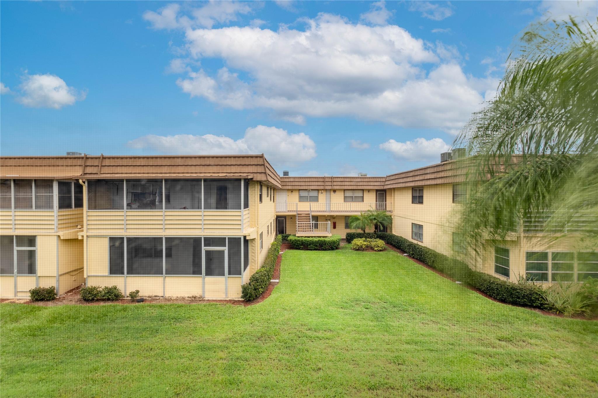 KINGS POINT - Residential Lease