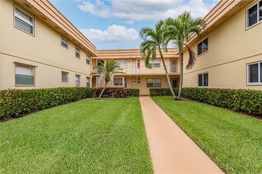 Completely remodeled, annual rental. This 55+ community offers state of the art clubhouse, outdoor and indoor swimming pools, jacuzzi, sauna, many sports and clubs by interests, entertainment shows. Located close to the beach, shopping, downtown Delray Beach, and in the walking distance to the places of worship. Can be rented furnished or unfurnished.