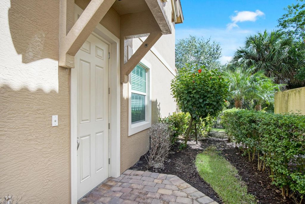 Photo of 583 SW Glen Crest Way, Stuart, FL 34997 (MLS # R11015694)