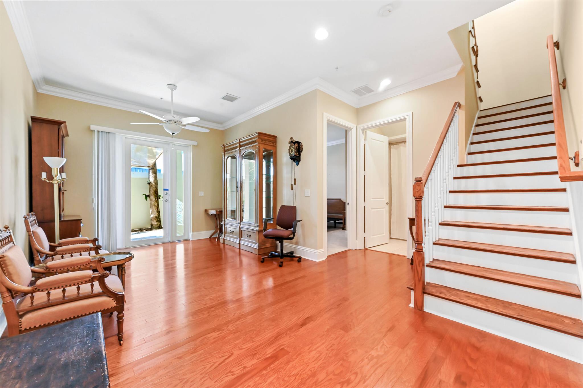 217 N Latitude Circle