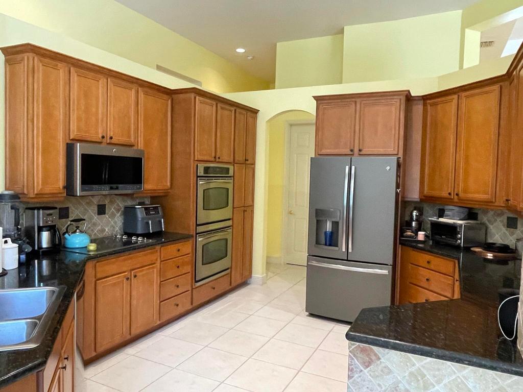 BINKS ESTATES - Residential Lease