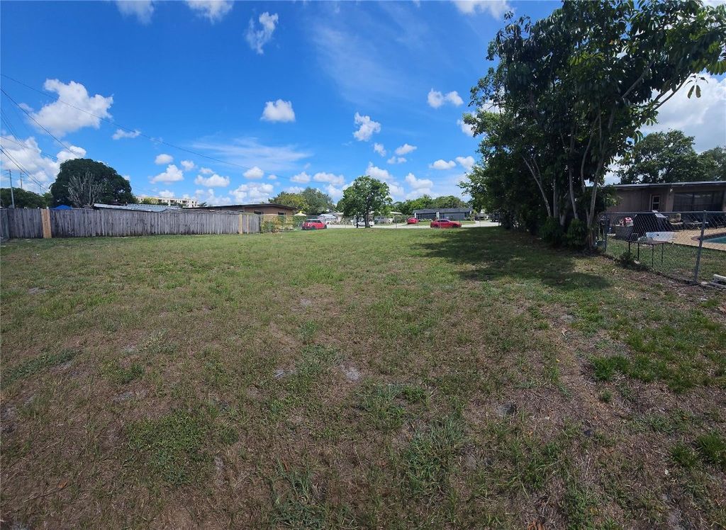 Photo of 6300 SW 41st Court, Davie, FL 33314 (MLS # F10521515)