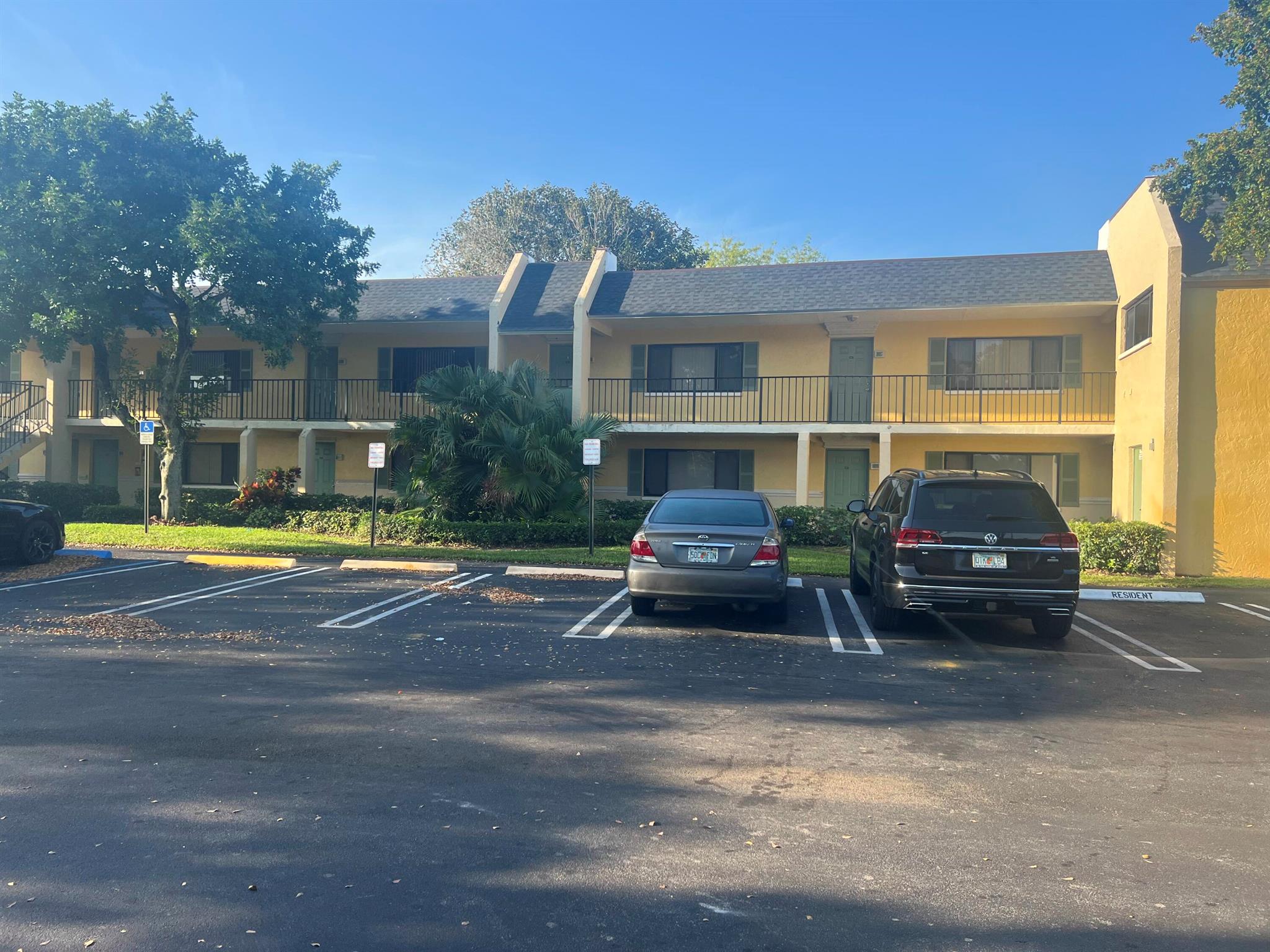 MEADOWS ON THE GREEN COND - Residential Lease