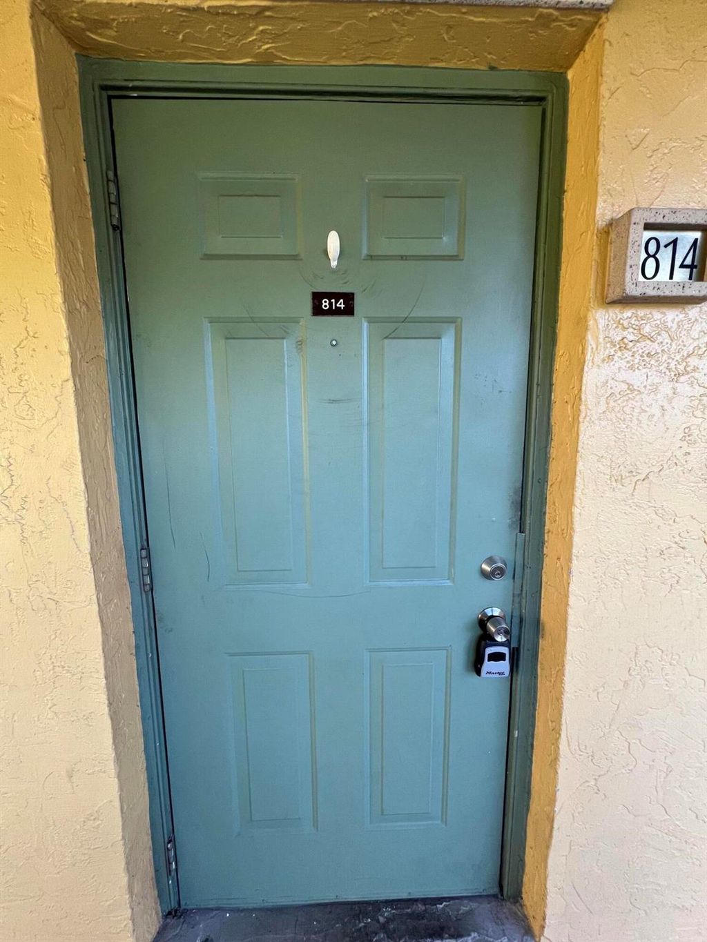 Photo of 814 Meadows Circle #814, Boynton Beach, FL 33436 (MLS # R11109748)