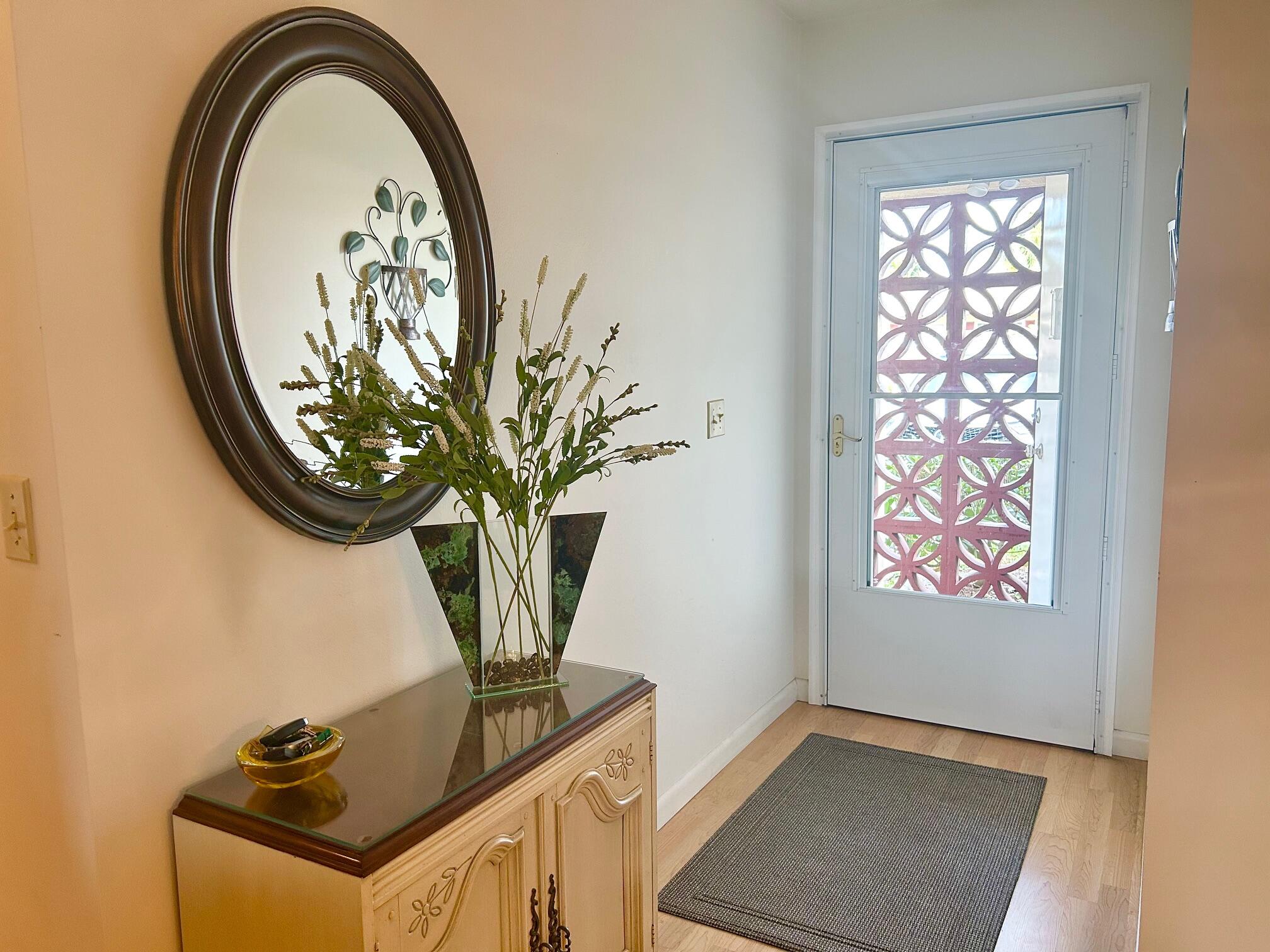 CRESTHAVEN VILLAS CONDO 18 - Residential