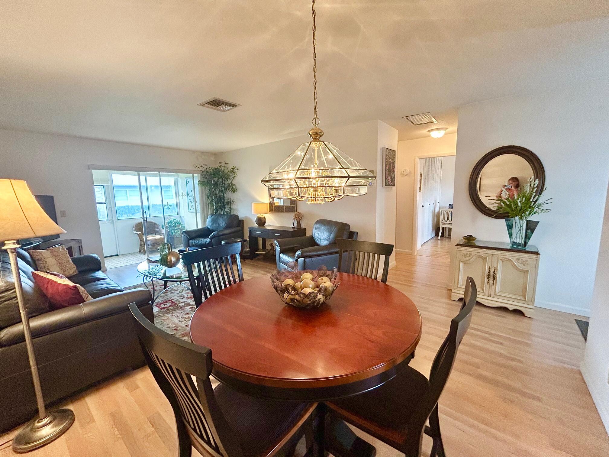 CRESTHAVEN VILLAS CONDO 18 - Residential