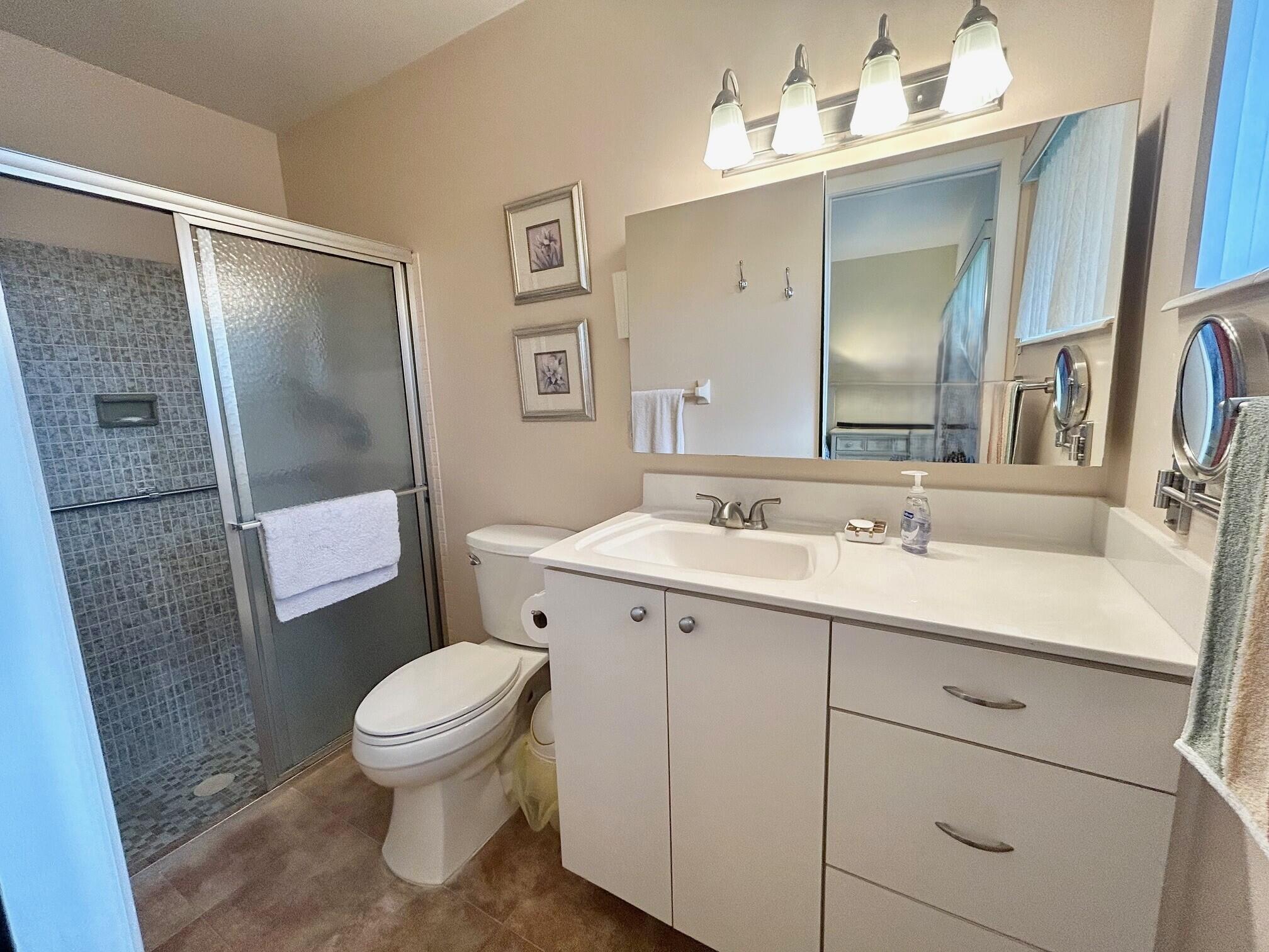 CRESTHAVEN VILLAS CONDO 18 - Residential