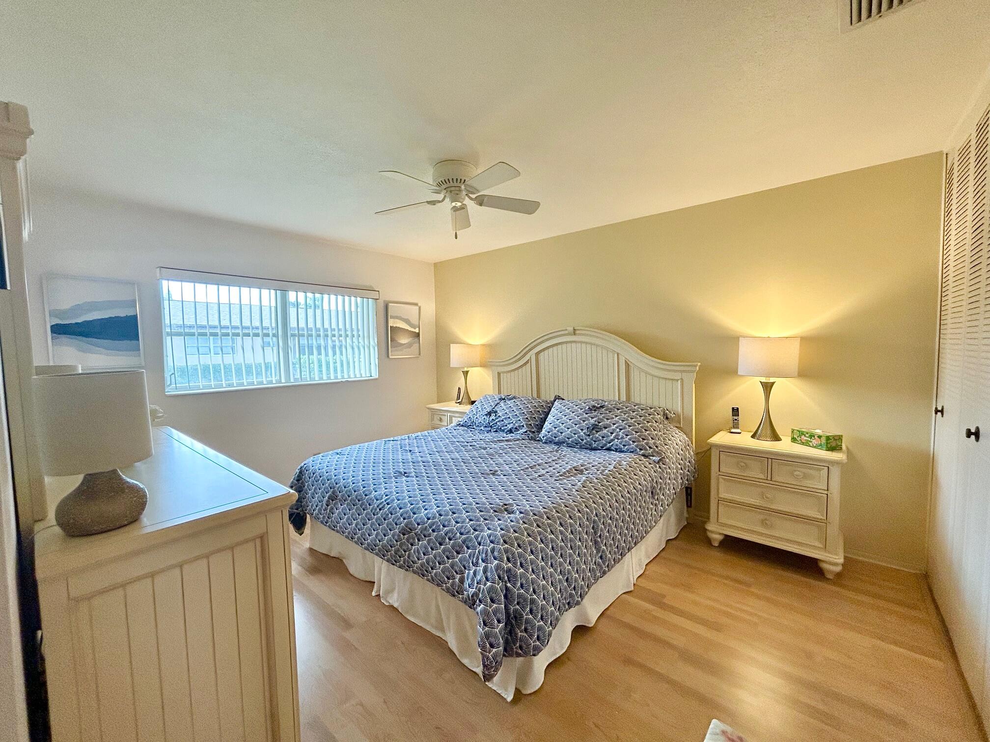 CRESTHAVEN VILLAS CONDO 18 - Residential