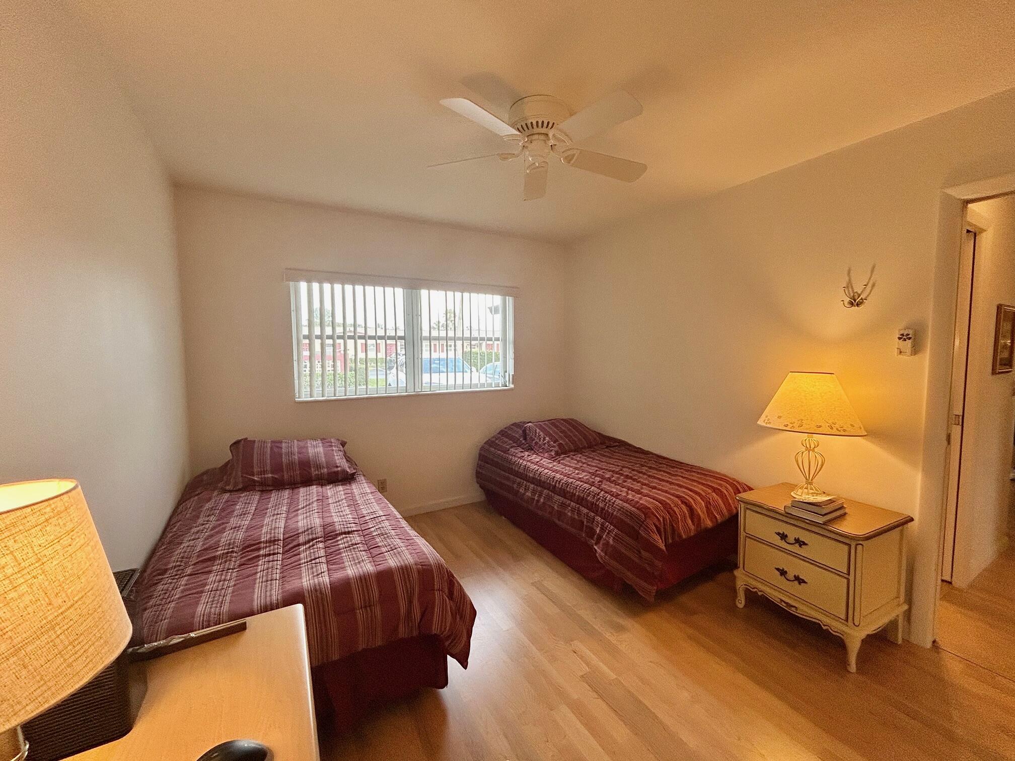 CRESTHAVEN VILLAS CONDO 18 - Residential