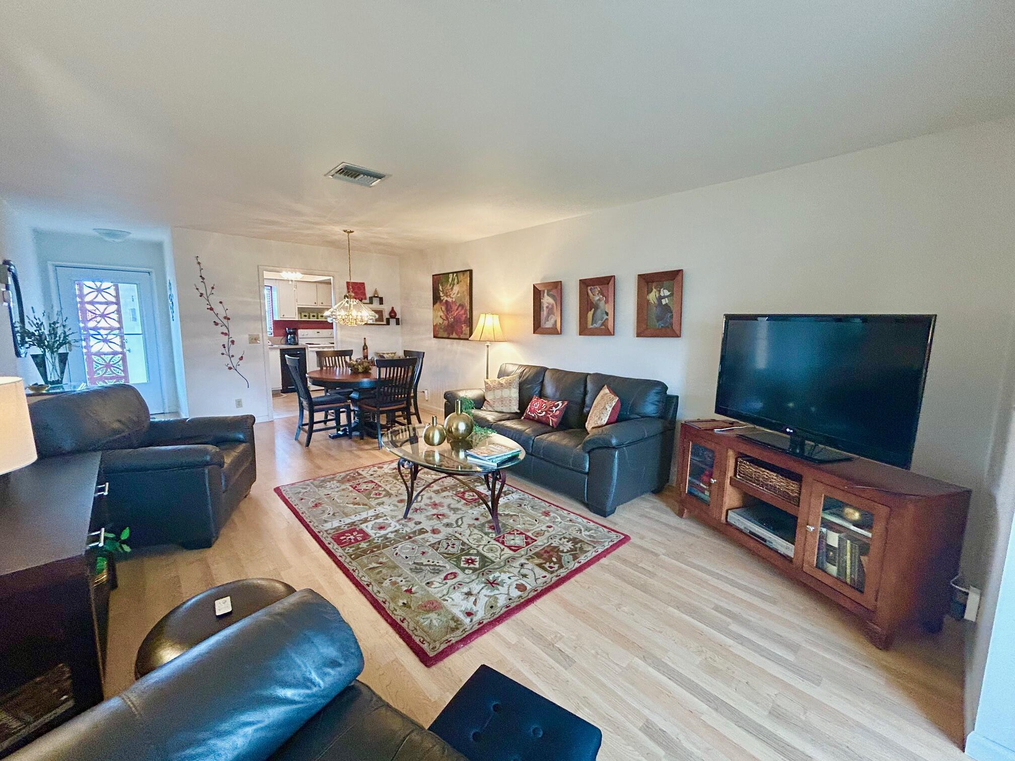 CRESTHAVEN VILLAS CONDO 18 - Residential