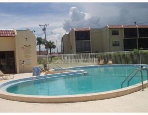 ISLAND HOUSE CONDOMINIUM - Residential