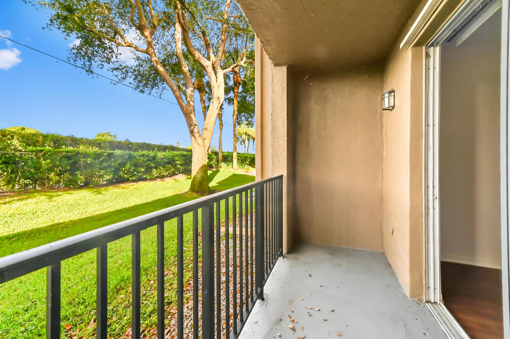 MURANO AT DELRAY BEACH CO - Residential Lease