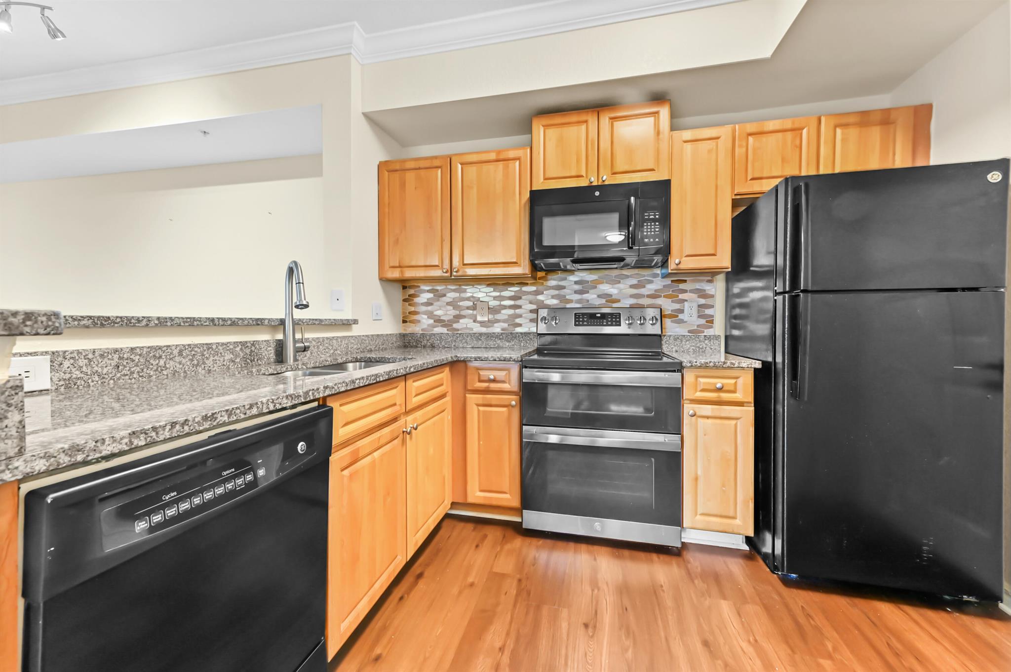 MURANO AT DELRAY BEACH CO - Residential Lease