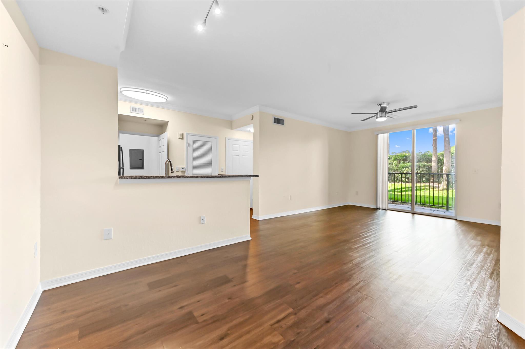 MURANO AT DELRAY BEACH CO - Residential Lease