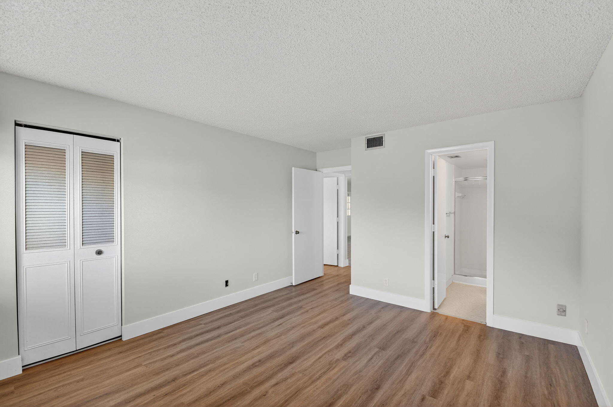 PINE RIDGE AT HAVERHILL COND - Residential Lease