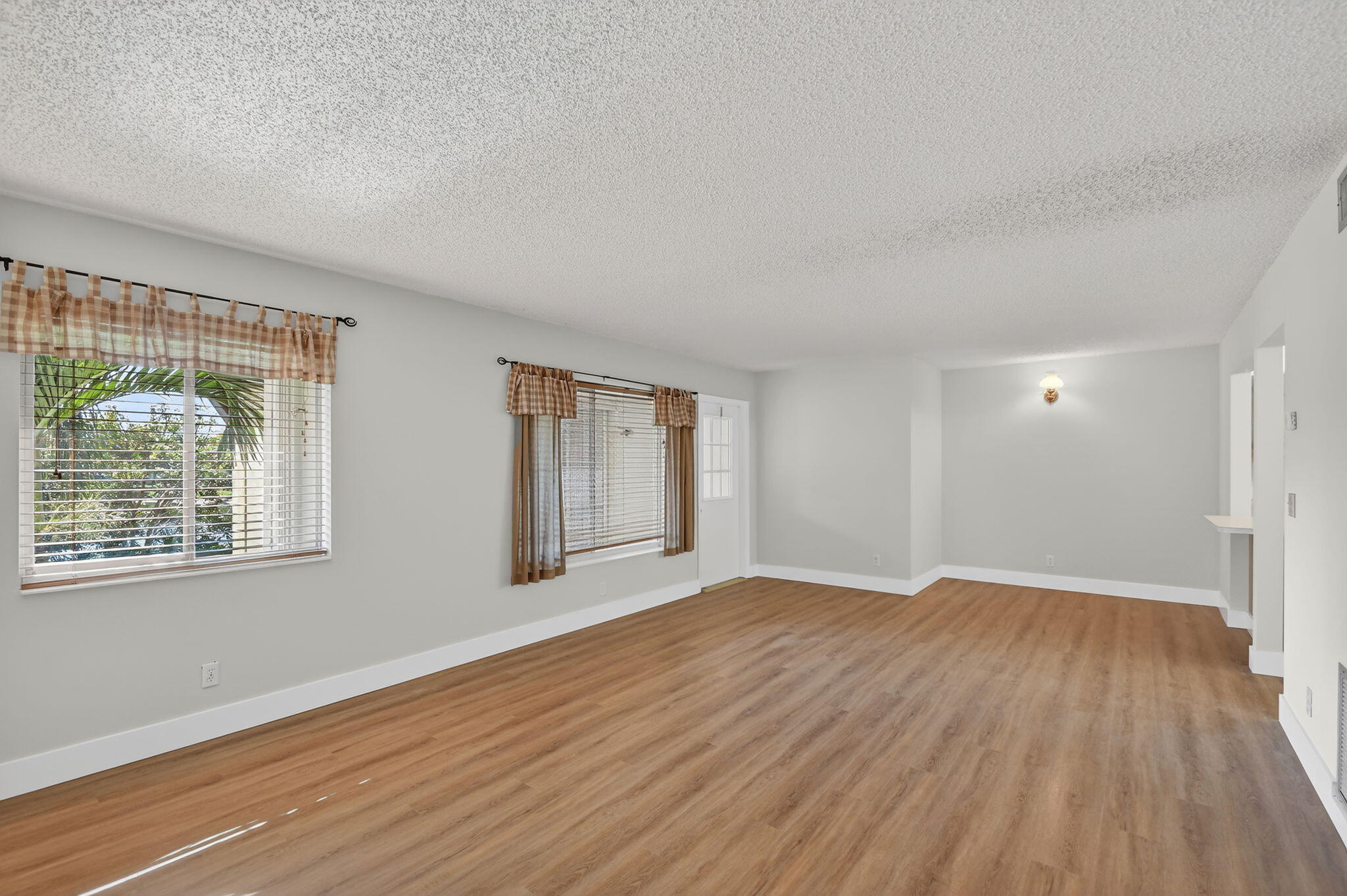 PINE RIDGE AT HAVERHILL COND - Residential Lease