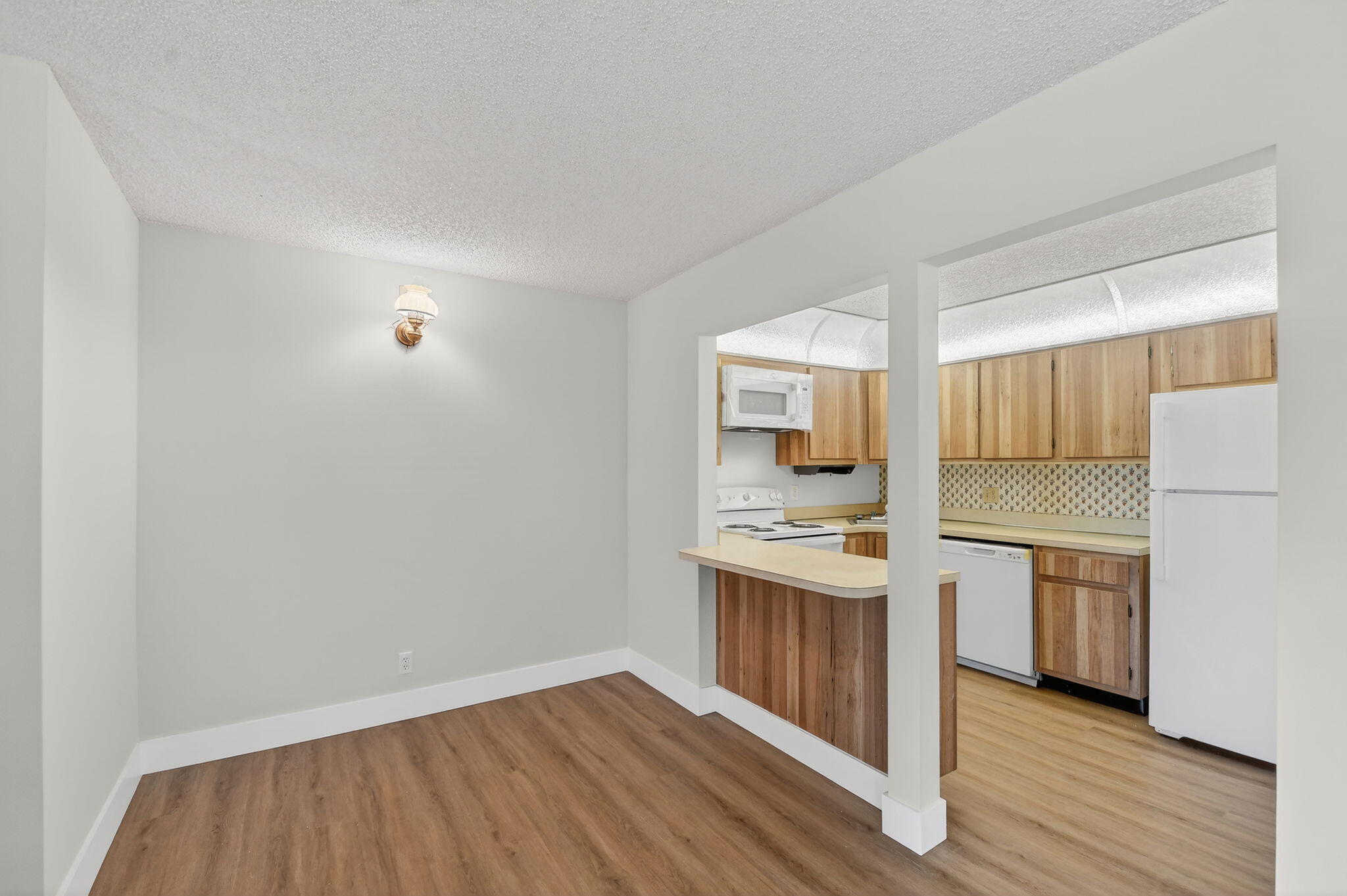 PINE RIDGE AT HAVERHILL COND - Residential Lease