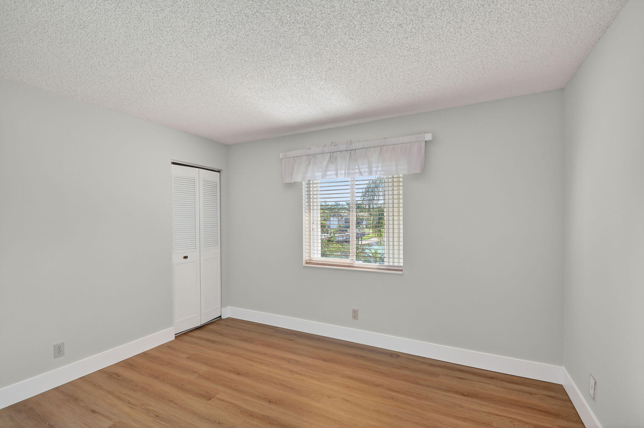 PINE RIDGE AT HAVERHILL COND - Residential Lease