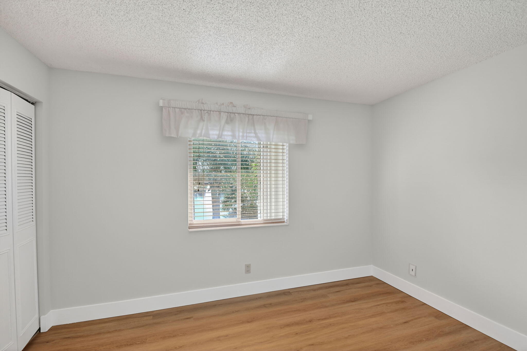 PINE RIDGE AT HAVERHILL COND - Residential Lease