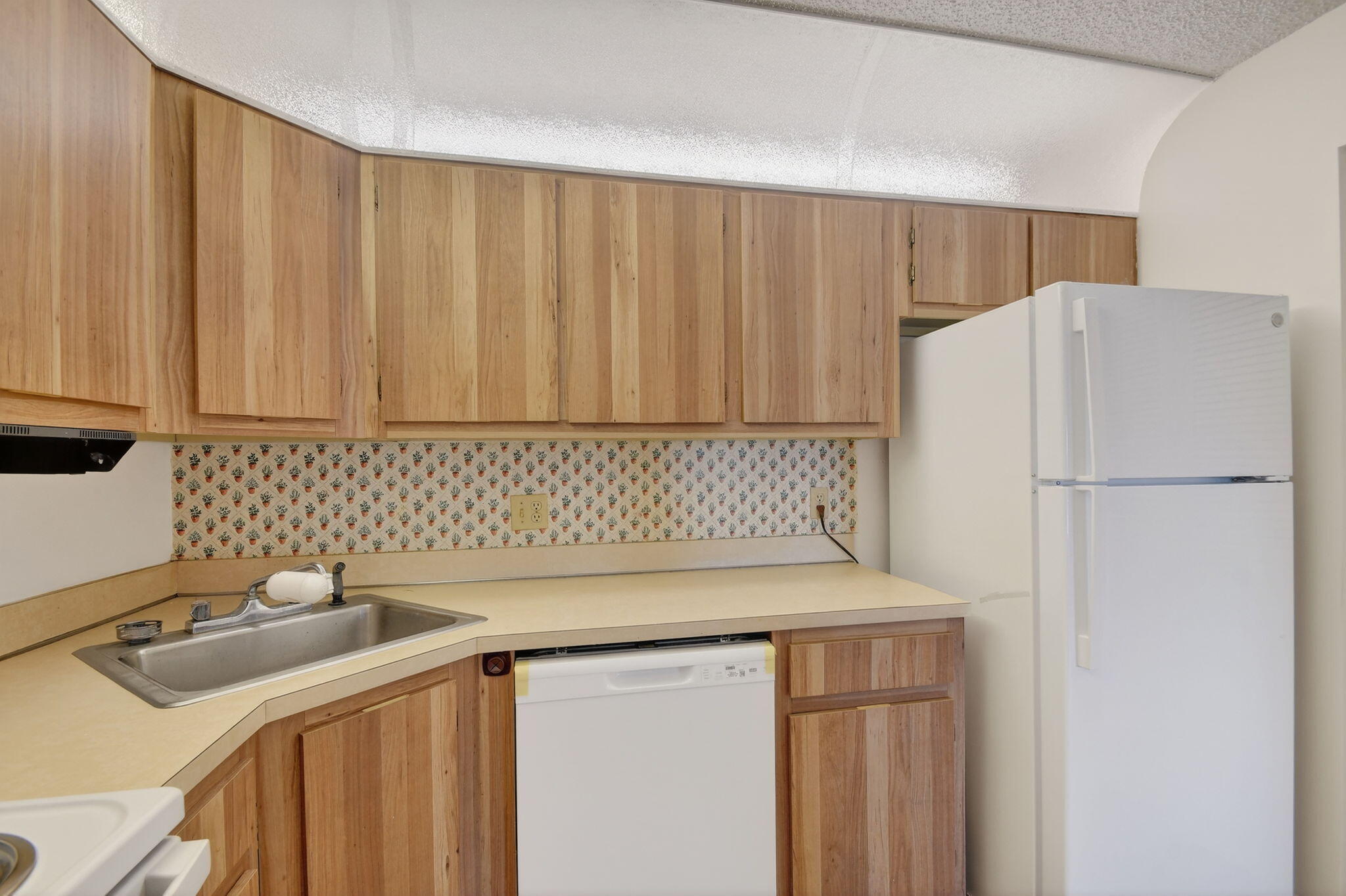 PINE RIDGE AT HAVERHILL COND - Residential Lease