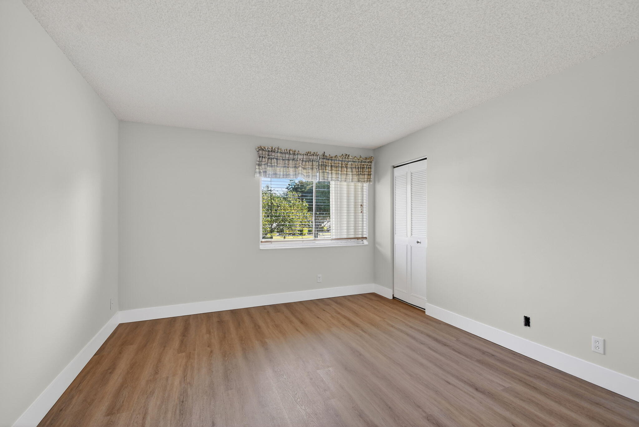 PINE RIDGE AT HAVERHILL COND - Residential Lease