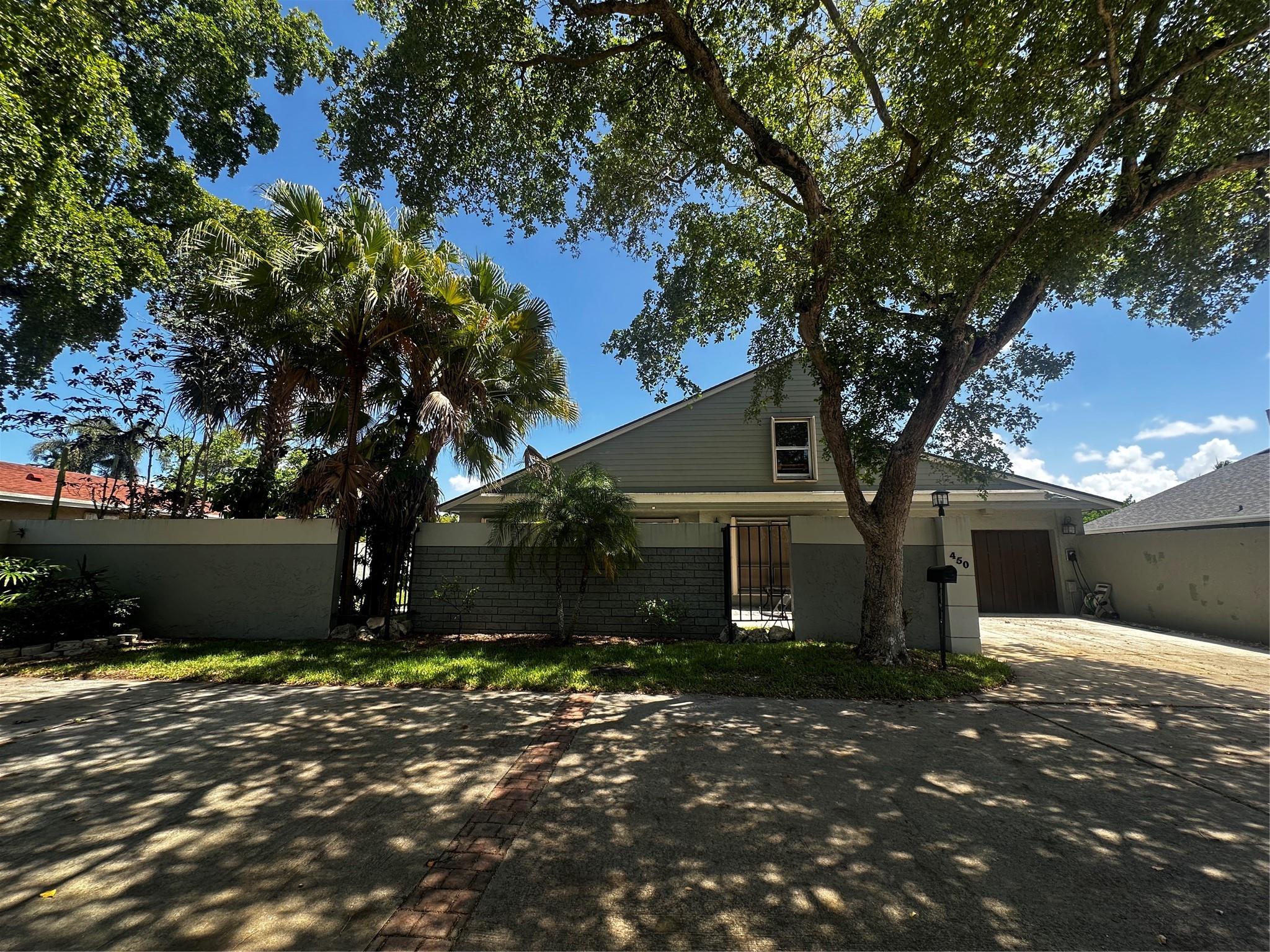450 NW 79th Ave