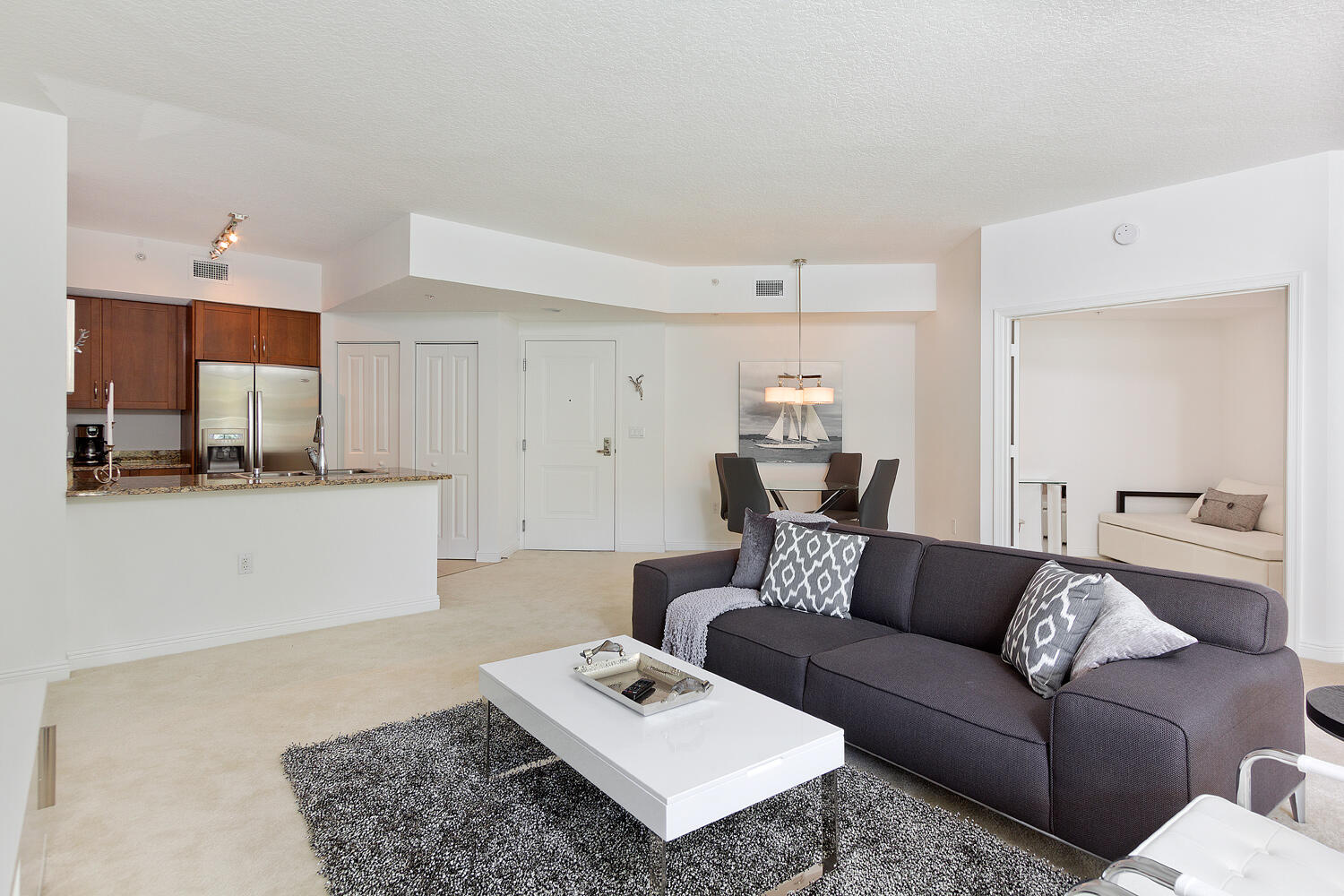 450 N Federal Highway 609