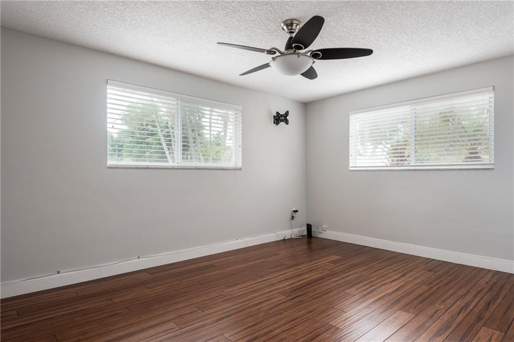 Hollywood Lakes Sec 1-32 - Residential