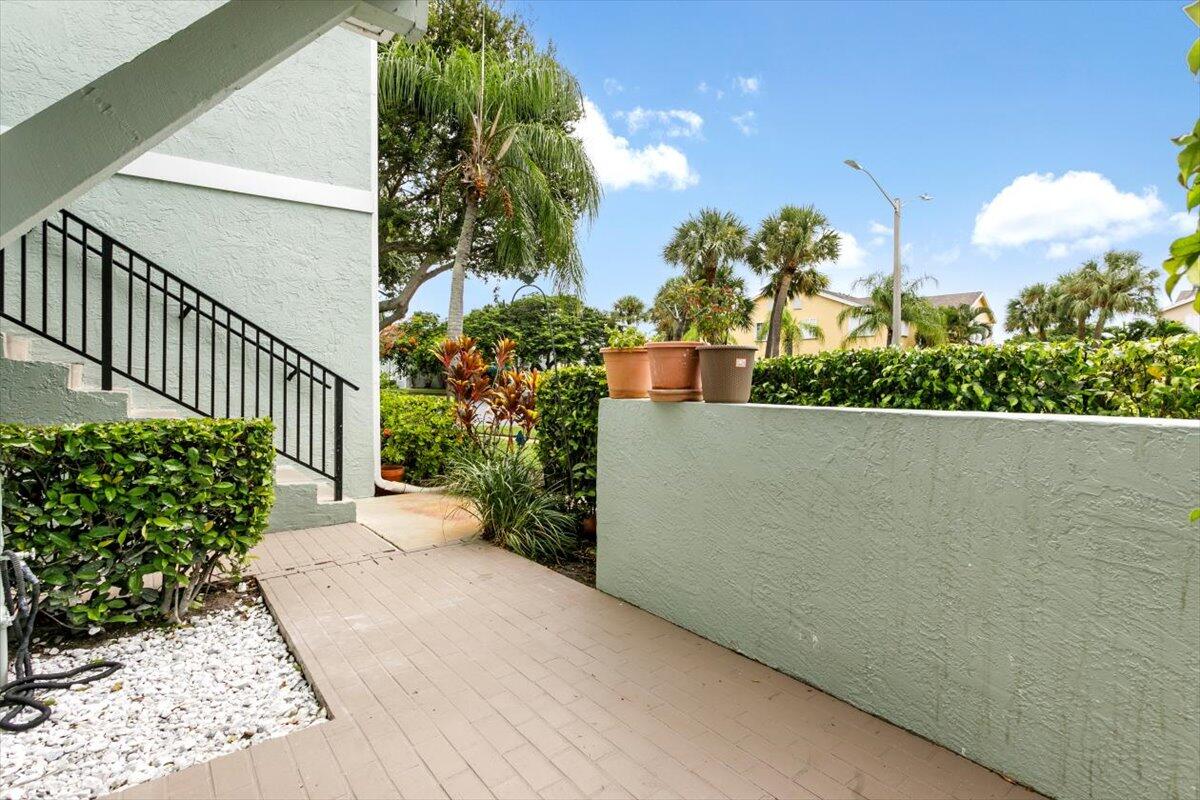 WATERSIDE VILLAGE OF PALM BEACH CONDO - Residential