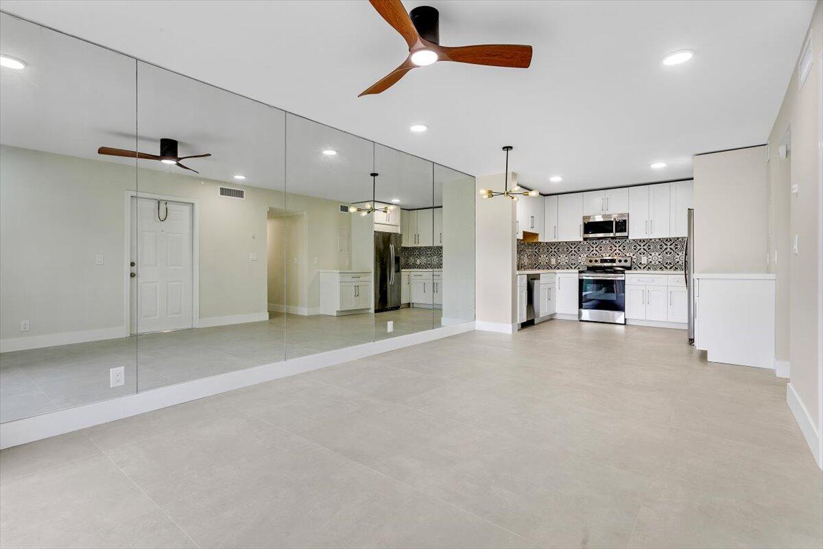 WATERSIDE VILLAGE OF PALM BEACH CONDO - Residential