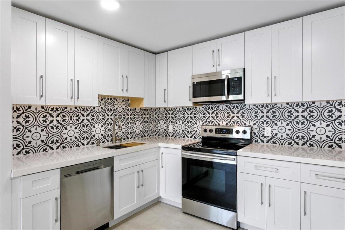 WATERSIDE VILLAGE OF PALM BEACH CONDO - Residential