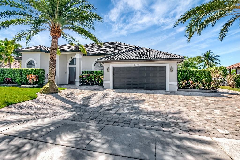 11157 Boca Woods Ln