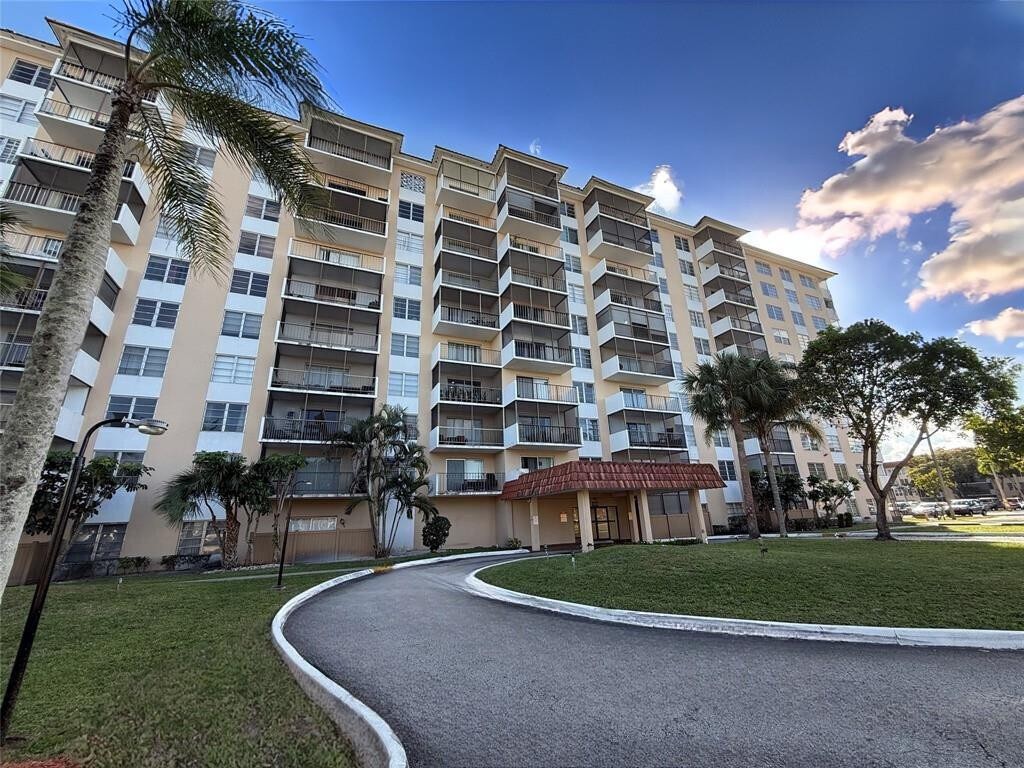 Manors of Inverrary - Residential