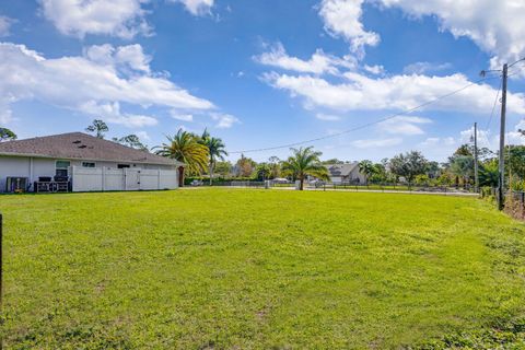 A home in Loxahatchee