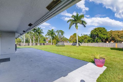 A home in Loxahatchee