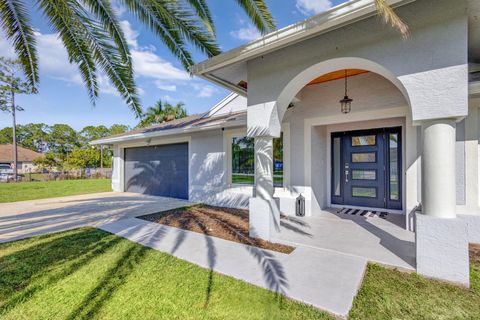 A home in Loxahatchee