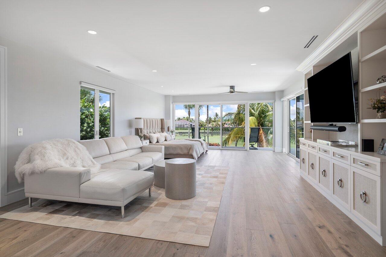 SAILFISH POINT - Residential