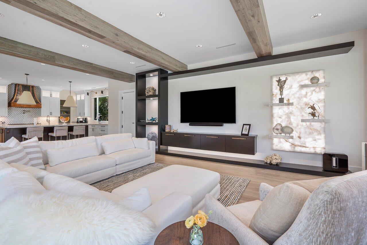 SAILFISH POINT - Residential