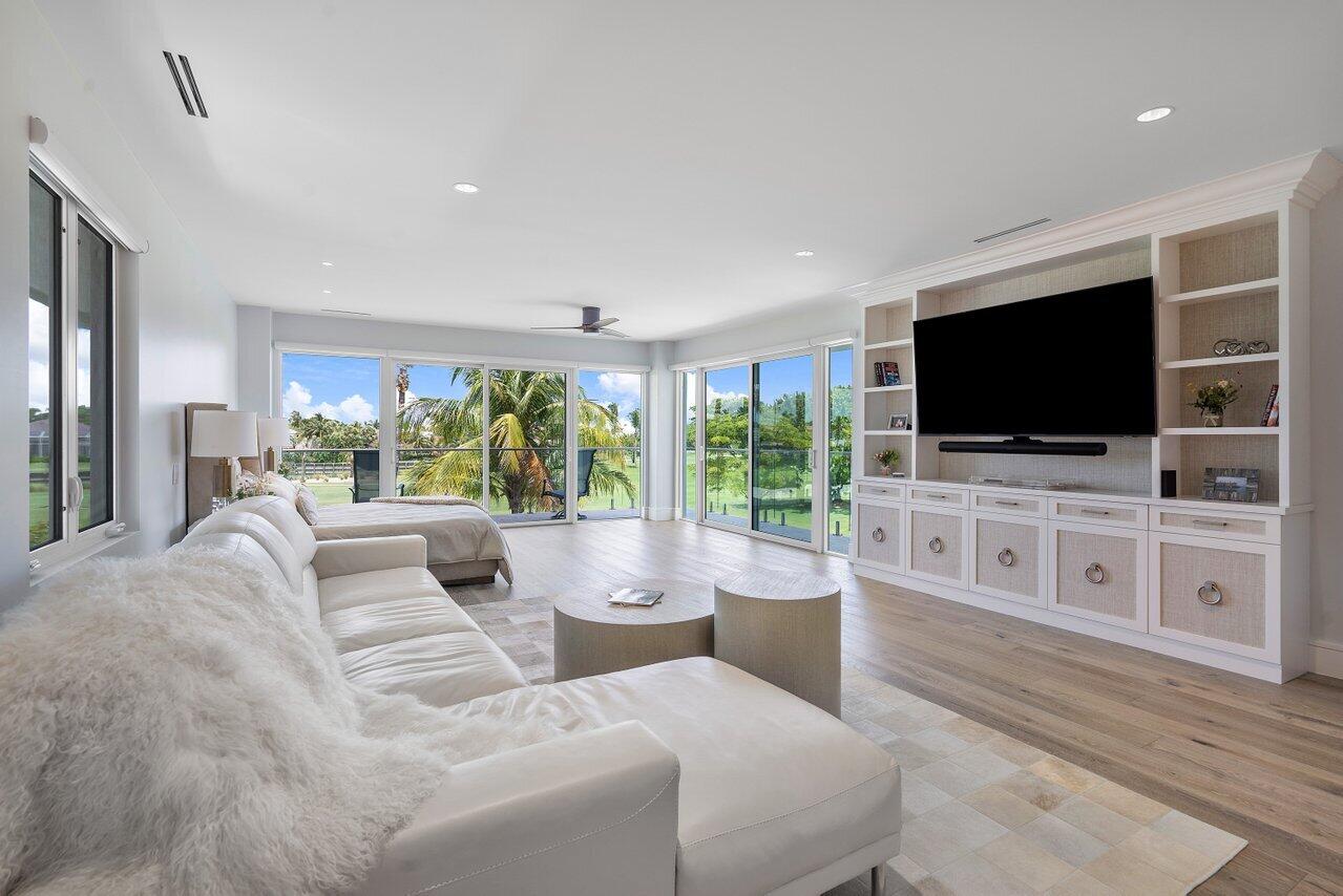 SAILFISH POINT - Residential