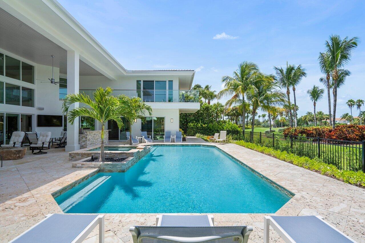 SAILFISH POINT - Residential