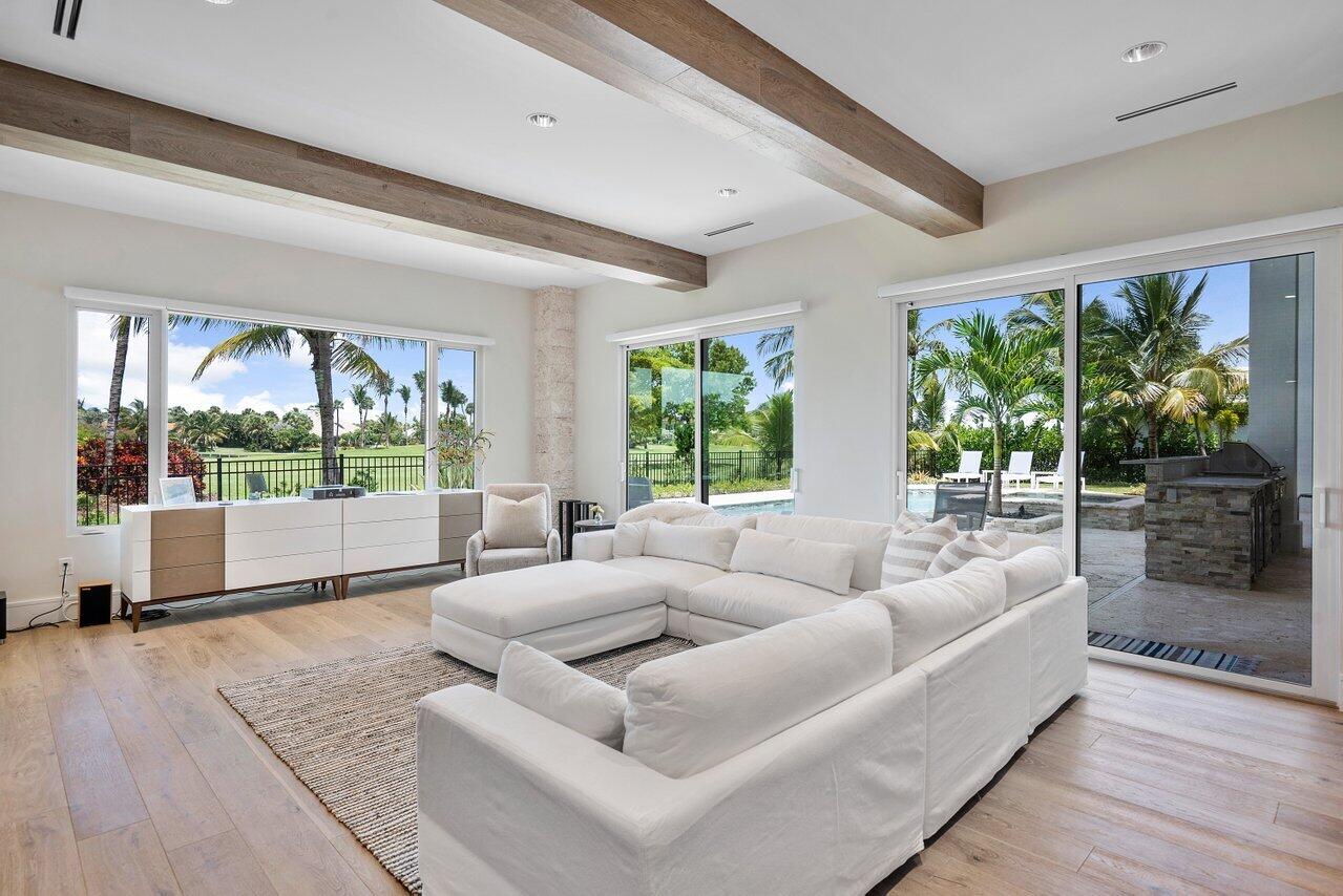 SAILFISH POINT - Residential