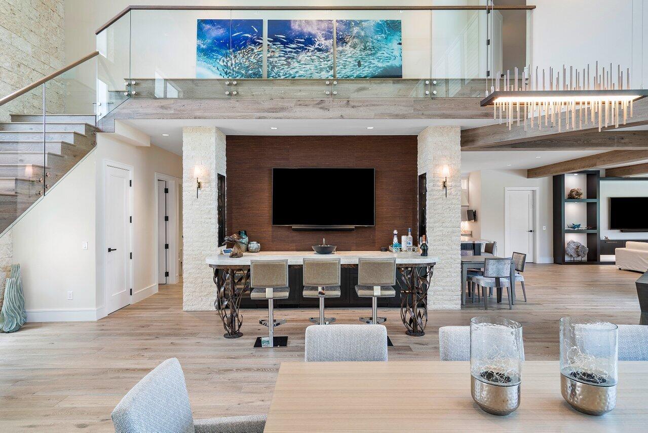 SAILFISH POINT - Residential