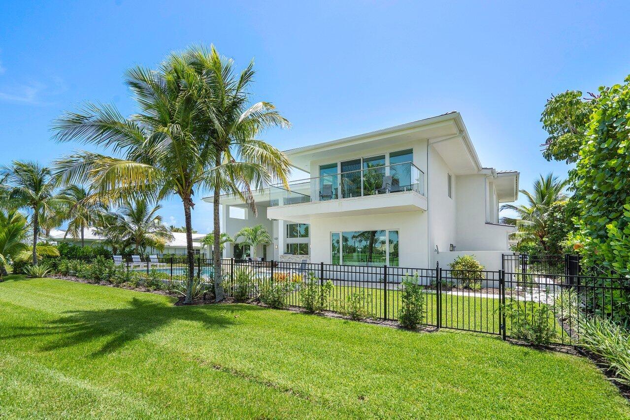 SAILFISH POINT - Residential