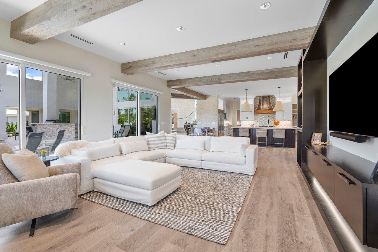 SAILFISH POINT - Residential