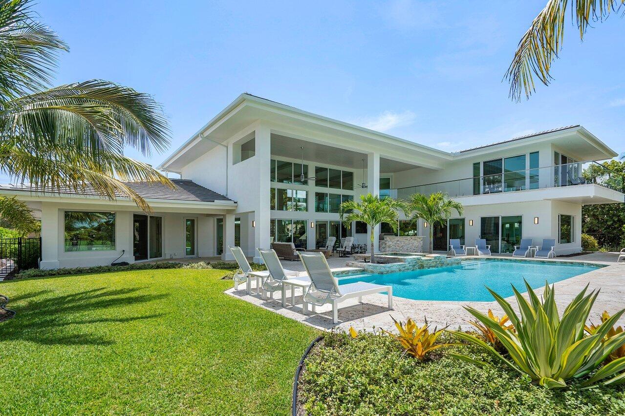SAILFISH POINT - Residential